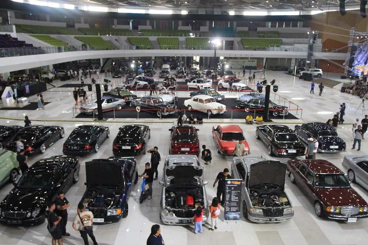 Ratusan Mercedes-Benz Ramaikan Jambore Nasional 2025 di Bandung